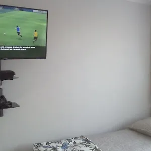 apartament-klonowa.poznan-hotels.com/