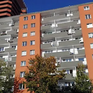 powstancow-wielkopolskich-12.poznan-hotels.com/